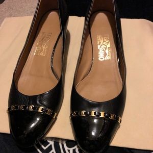 Ferragamo shoe(Posh Resale due to sizing)